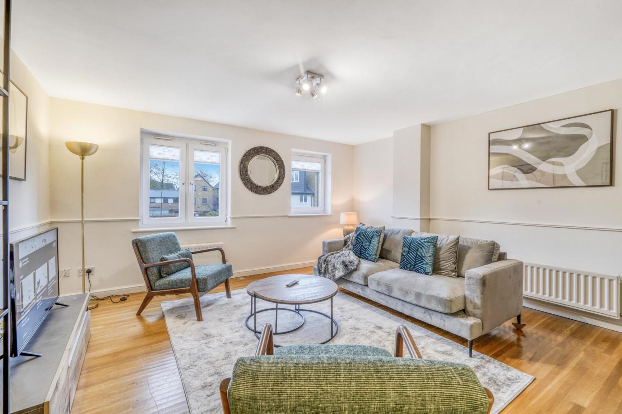 Executive 4 Bedroom Town House In Canada Water Free Wifi & Parking By City Stay Aparts Лондон Екстериор снимка